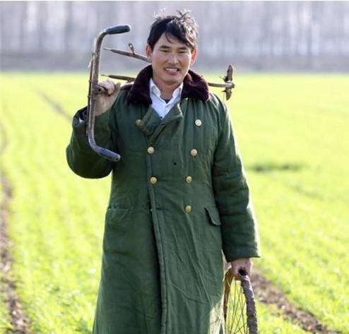 娱乐大爆料大衣哥是谁啊,大衣哥究竟是谁？